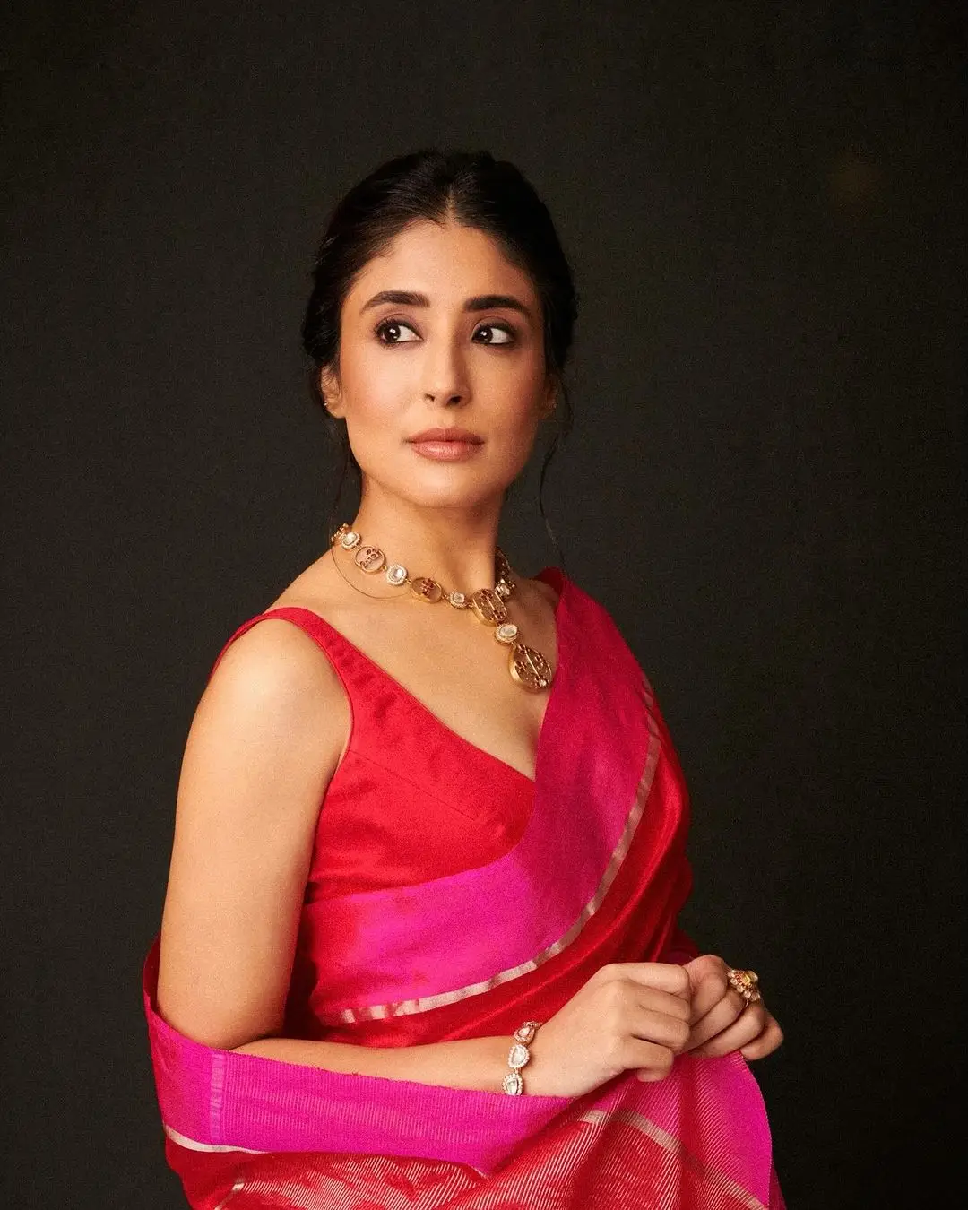 Indian Actress Kritika Kamra in Red Color Saree Sleeveless Blouse